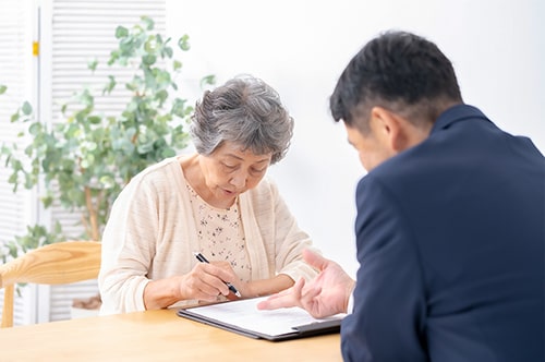 ぼったくり業者に注意！ 法外な契約を結んでしまった場合の対処法